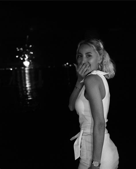 𝑹𝑶𝒁𝒁𝒀 🤍 | ‎روزيييي🥺💗💗💗💗💗💗💗💗 #مودل_روز #modelroz @model_roz‎ | Instagram