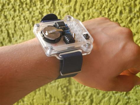 ATTINY binary watch