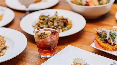 11 Tasty Food and Drink Pairings at Time Out Market Chicago