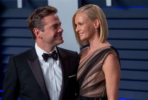 Is Lachlan Murdoch Married?