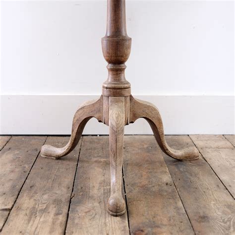 Antique Oak Tip Top Table › Puckhaber Decorative Antiques › specialists