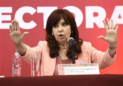 cristina kirchner tuvo su primera reunion de primero la patria  la