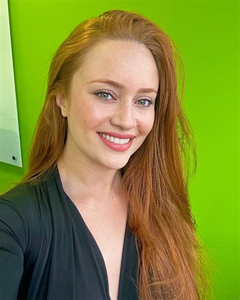 Do you like big booty redheads? : r/SFWRedheads