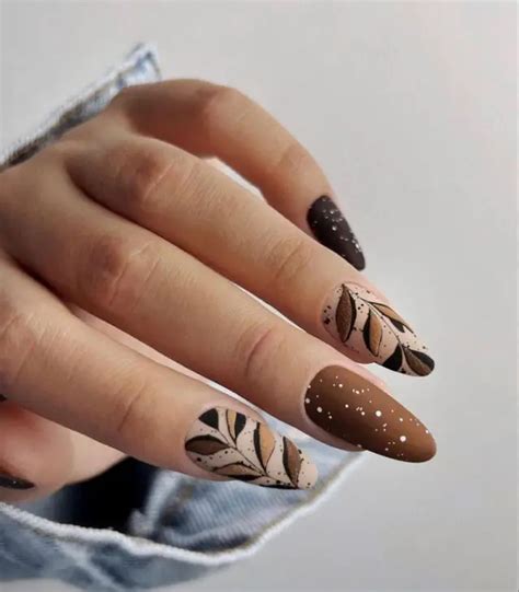 20 Burgundy Fall Nail Ideas 2024: Designs, Short Styles, and Gold ...