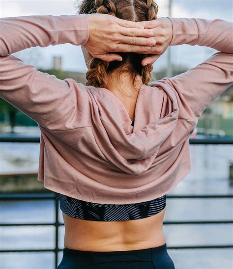 Cervical Herniated Disc: Signs, Symptoms & Treatment Options