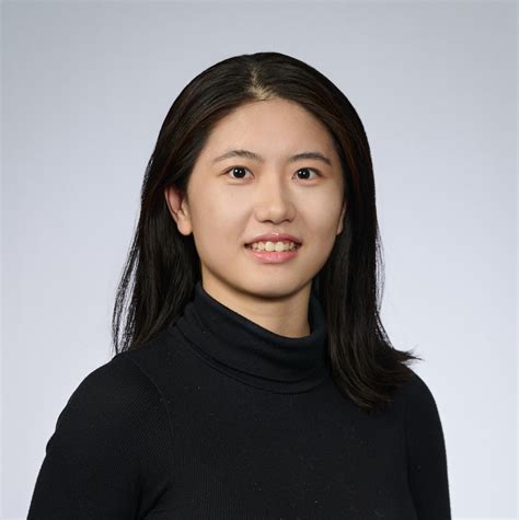 About Me - Chloe Yunjie Song