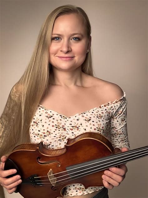 About — Hillary Klug - Dancing Fiddler