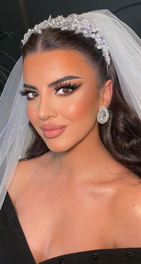 50 Romantic Wedding Makeup Ideas : Brown Eyes + Rosy Lips
