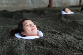 日本泡温泉全裸泡？毛巾不能下水？有纹身不让进？还有这些规矩你一定要知道！-搜狐大视野-搜狐新闻