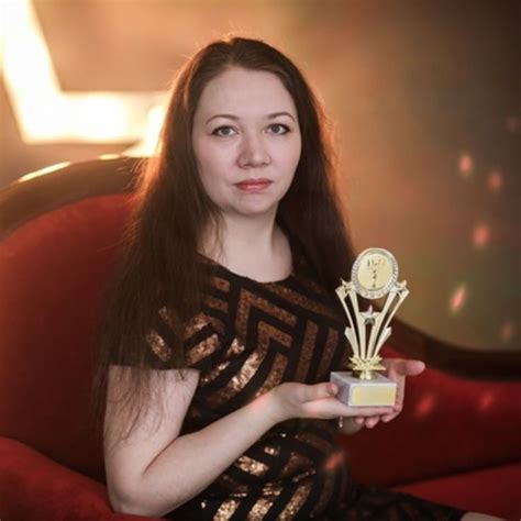 Несколько лет назад я стала координатором AVON. Сначала переживала ...