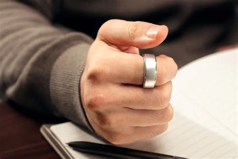 Halliday Debuts New AI-Boosted Smart Glasses with a 3.6mm Screen in the ...