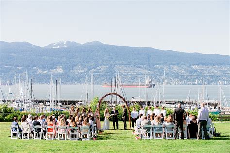 Royal Vancouver Yacht Club Wedding - Maylies Lang Photography