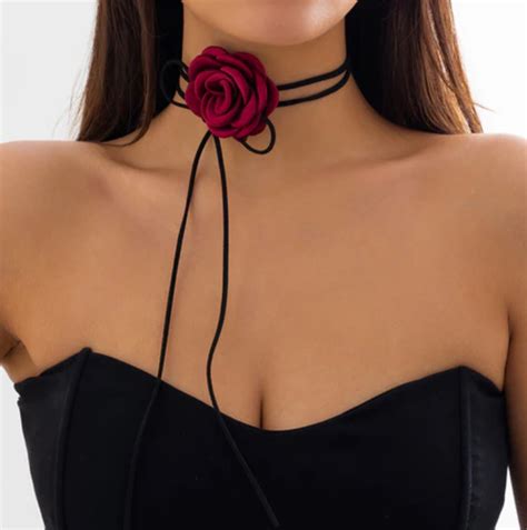 Чокер на шею цветок с розой на шнурке бордовый украшение на шею Fashion ...