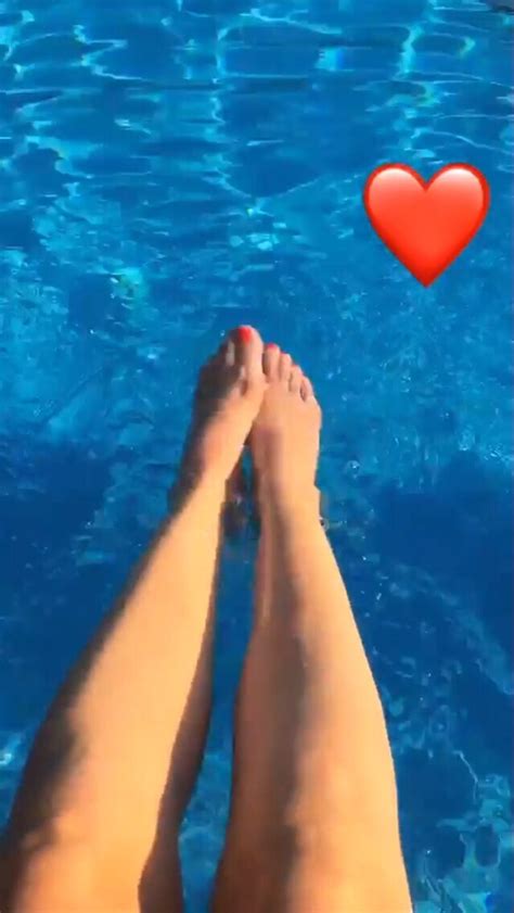 Lisset Feet