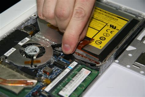 Замена матрицы MacBook (часть 2) | Helpmymac