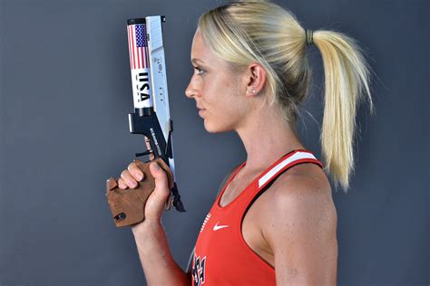 Army Sgt. Samantha Schultz