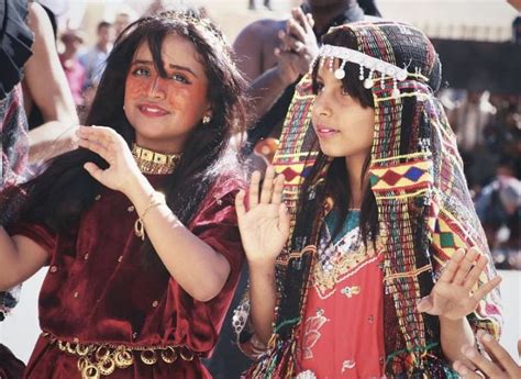 South Yemen 💗 | Yemeni clothes, Culture day, Culture clothing