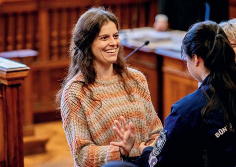 E’ ufficiale - Ilaria Salis e candidata AVS alle elezioni europee