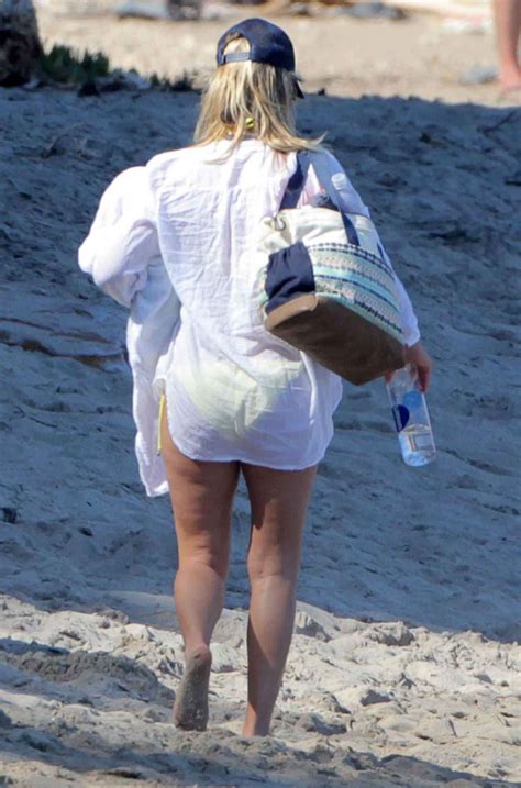 Ali Larter at a Beach in Malibu, May 2015 – celebsla.com