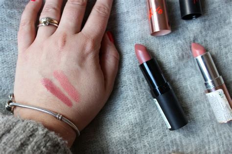 Ida's Beauty Blog: Две нюд червила от Rimmel