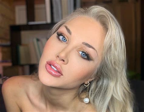 Sarah Sinclair biography, 25 Photos, Age, Height, Real Name, Instagram