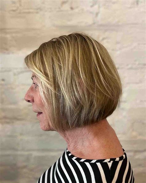 Bold color trends will define short hair over 60 in the future 33