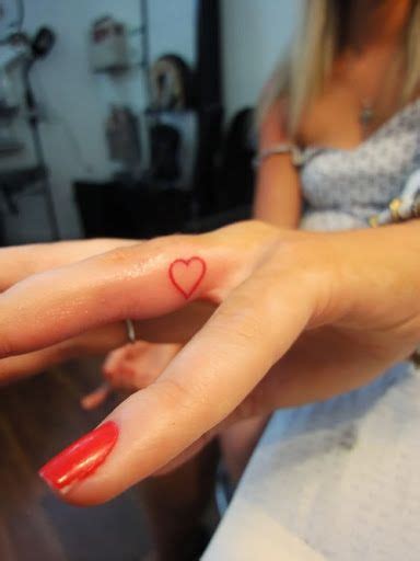 23+ Heart Tattoo On Finger - LesleyannCruz