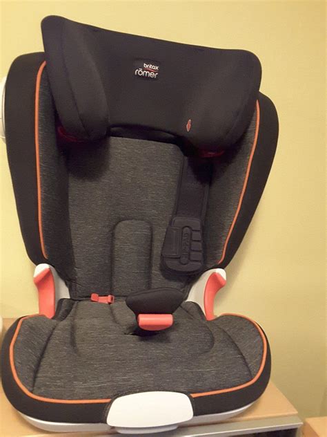 Autosedačka Römer 15-36 kg, má být vypolstrovaná? - Modrý koník