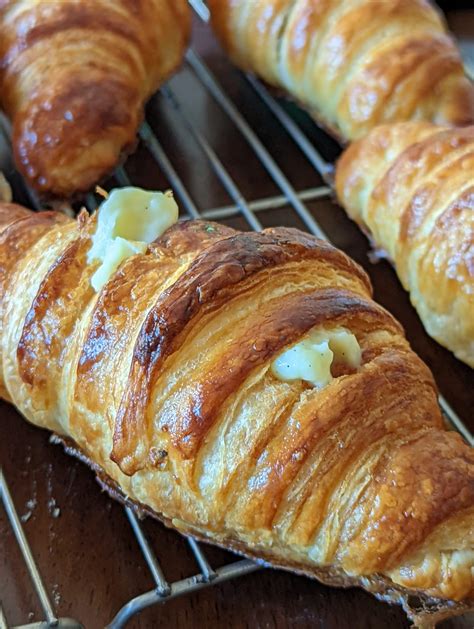 10 Croissant Flavor Ideas - Kitchen Foliage