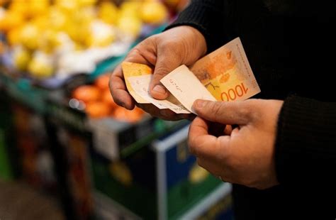 argentinas inflation rises  midterm elections blue dollar