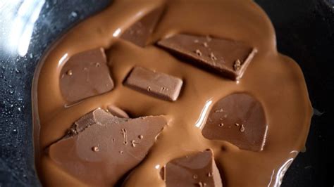 5 Double Boiler Substitute & How to Melt Chocolate Without It ...