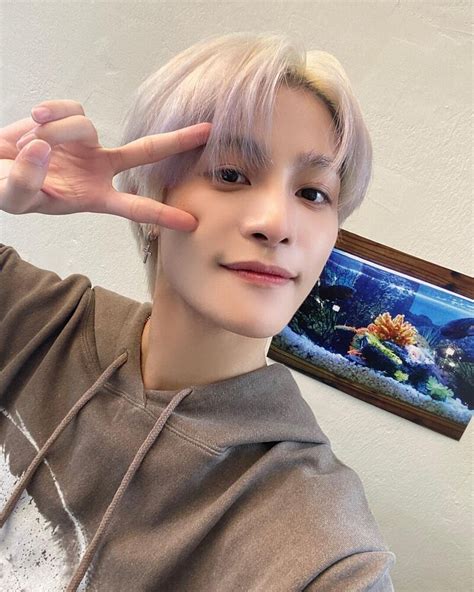 221112 WAYV Yang Yang Instagram Update | kpopping
