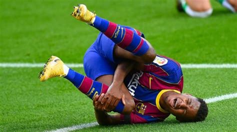 barcelonas fati    months  knee surgery