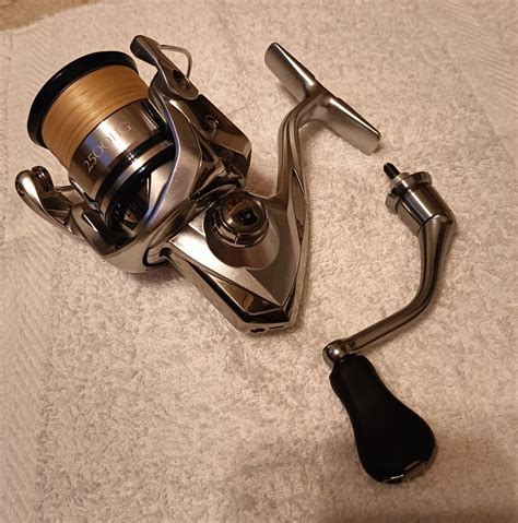 Shimano Stradic FL 2500HG, Sports Equipment, Fishing on Carousell