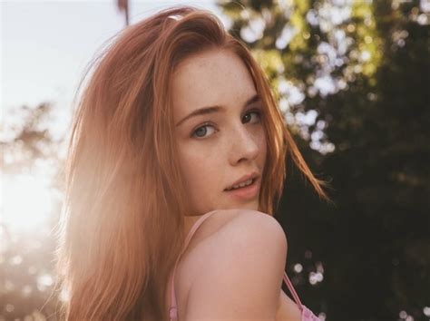 Madi Collins Lands AVN Hottest Newcomer Nomination