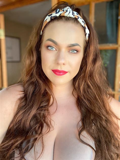 Sweet Ashleigh Dunn | Scrolller