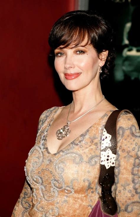 Janine Turner - Biography, Height & Life Story | Super Stars Bio