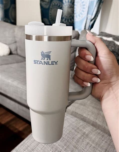 Blue Stanley Cup | Tazas bonitas, Encantos de la botella, Tazas