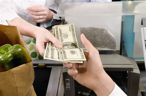 13 Grocery Shopping Tricks from Moms with Big Families - How to Save