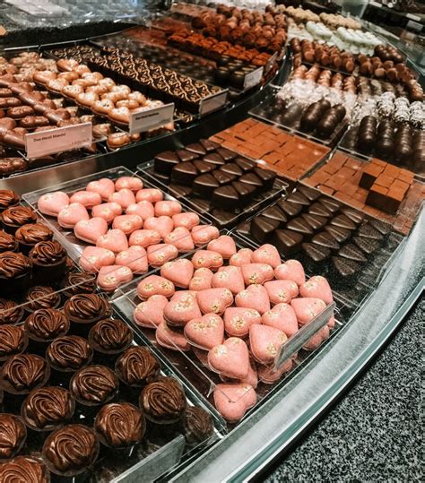 Swiss Chocolate - All You Need To Know - AlphaZug