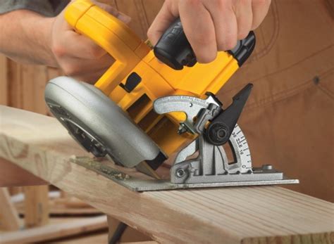 Циркулярные (дисковые) пилы — купить в официальном магазине Dewalt