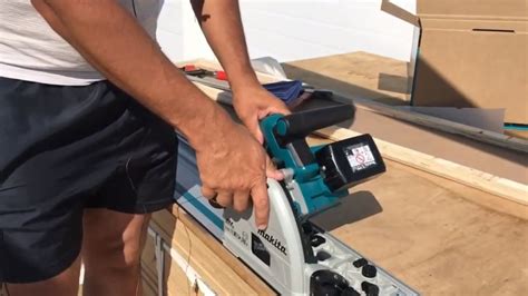 Аккумуляторная погружная пила Makita DSP601ZU и направляющая для ...