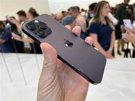 Is Apple's new iPhone 14 Pro actually 'deep purple' or another color