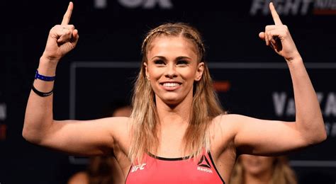 Paige VanZant's Viral Photo: What REALLY Happened? - 1nfpg46