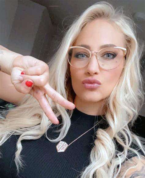 Ebanie Bridges Nude Photos and LEAKED Sextape 2026 - Scandal Planet