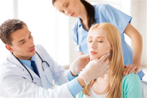 Болезни, которые отражаются на коже лица | MedAboutMe
