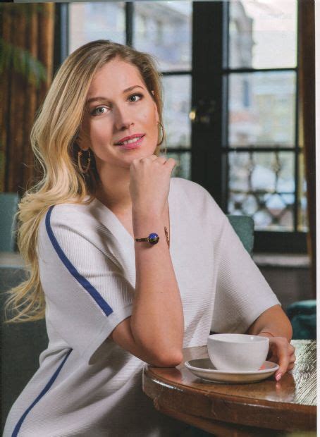 Who is Karina Andolenko dating? Karina Andolenko boyfriend, husband
