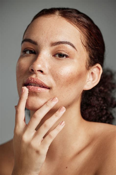 This Cheap Lip Scrub From Amazon Moisturizes Your Lips While Making