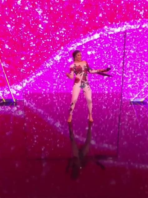 Bianca Belair Shaking Her Amazing Booty 🤤 | Scrolller