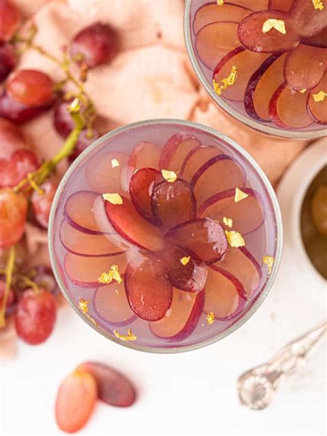 Easy Homemade Grape Jelly Recipe: Refreshing Dessert